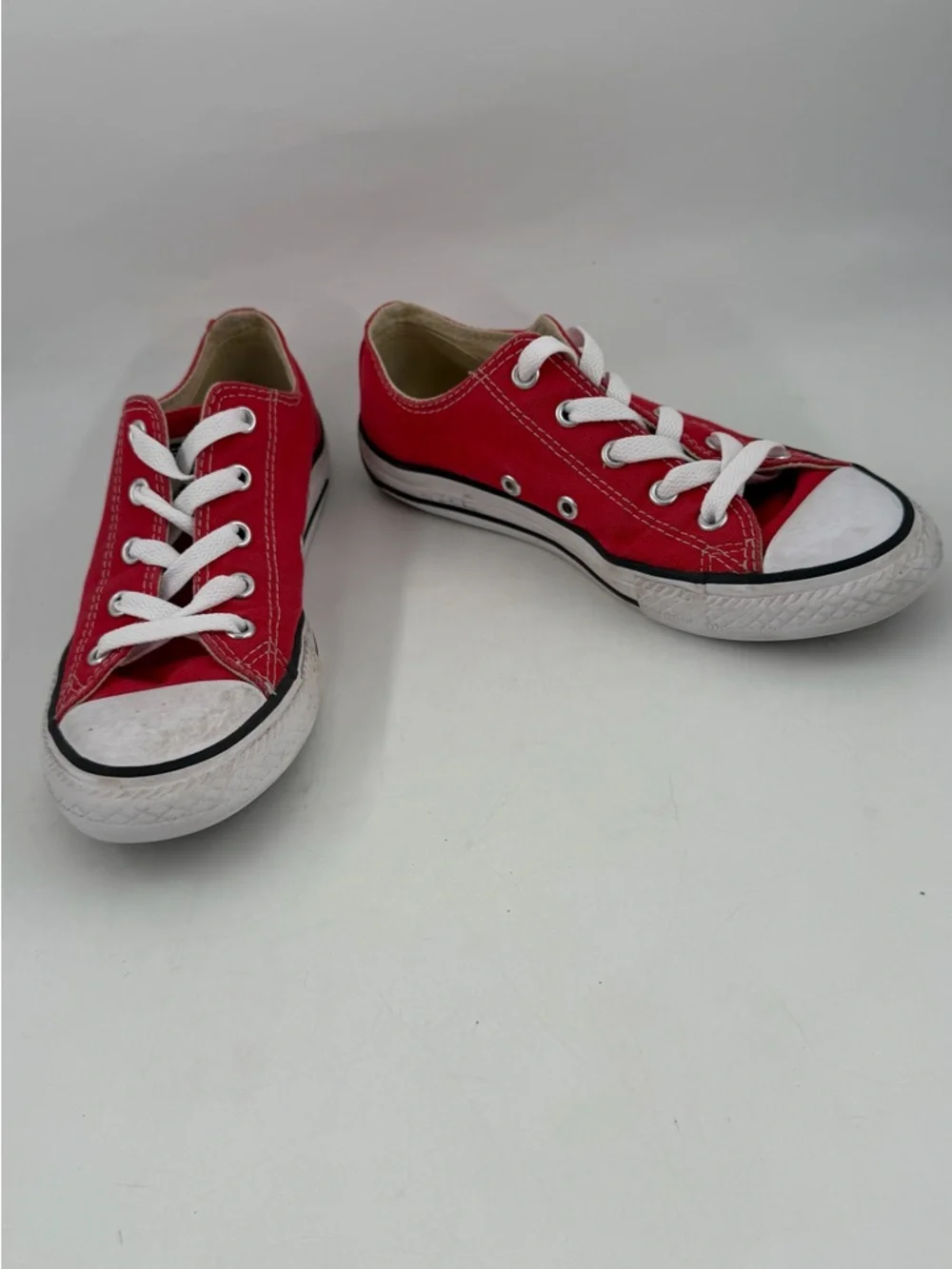 Converse Boy’s CTAS Red - SZ 1- Canvas Low Top Shoes Sneakers